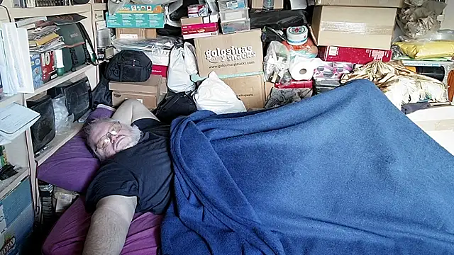 hadeszeuss2 online show from December 2, 8:52 am