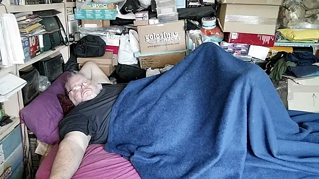 hadeszeuss2 online show from December 14, 3:39 pm