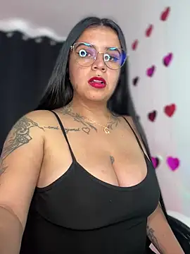 Snapshot of Devilsweet17 chatting on February 10, 9:52 pm Devilsweet17 online show from February 10, 9:52 pm