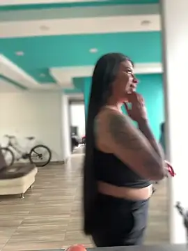 Snapshot of Devilsweet17 chatting on February 21, 5:36 pm Devilsweet17 online show from February 21, 5:36 pm