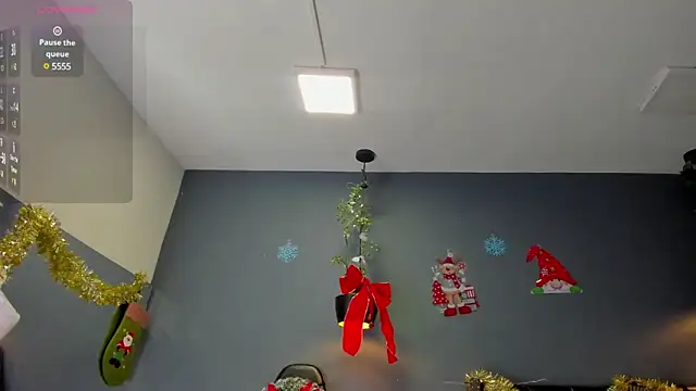 Hannah Miller   online show from December 30, 11:26 am