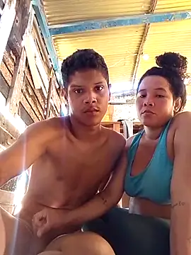 Snapshot of daniel_traviexxxo chatting on October 25, 1:40 pm daniel traviexxxo online show from October 25, 1:40 pm