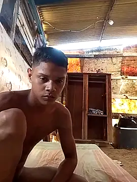 Snapshot of daniel_traviexxxo chatting on October 31, 4:41 pm daniel traviexxxo online show from October 31, 4:41 pm