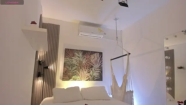 emma alice  online show from December 15, 10:19 am