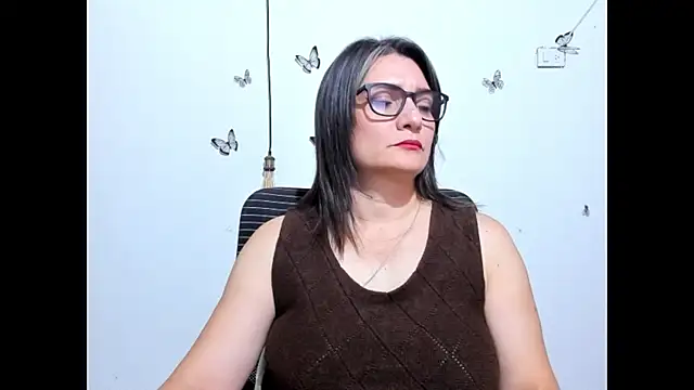 Amie Adams82  online show from July 21, 3:47 pm