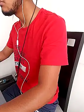 Snapshot of mosmar_20 chatting on December 9, 7:50 pm mosmar 20 online show from December 9, 7:50 pm