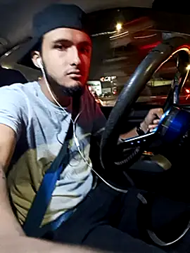 Snapshot of mosmar_20 chatting on February 25, 12:14 am mosmar 20 online show from February 25, 12:14 am