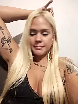 Snapshot of perolaar chatting on December 10, 12:06 am perolaar online show from December 10, 12:06 am