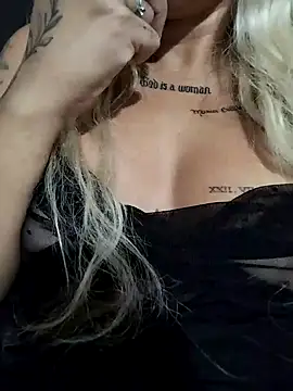 Snapshot of perolaar chatting on January 19, 5:26 am perolaar online show from January 19, 5:26 am