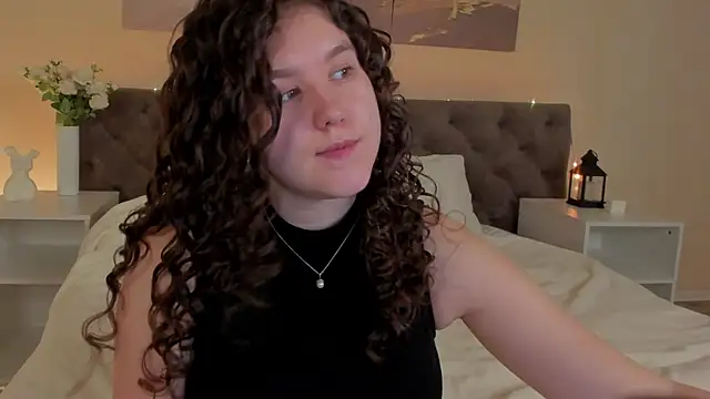 Ariella Sol online show from July 3, 1:01 am