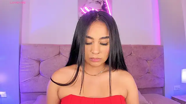 Cameliaa Smiith online show from December 14, 3:18 am