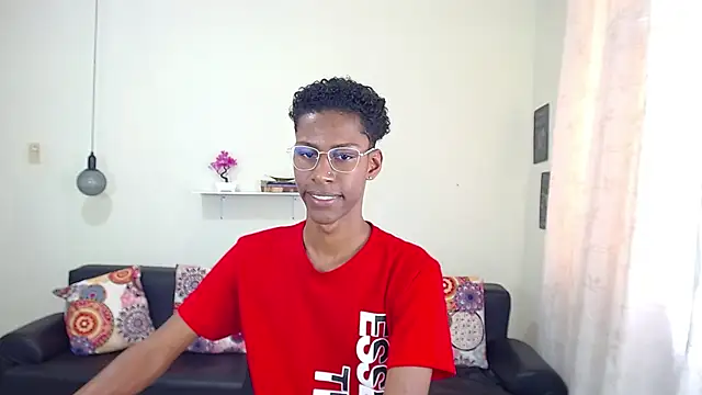 Snapshot of maiki18_ chatting on January 15, 7:55 pm maiki18 online show from January 15, 7:55 pm