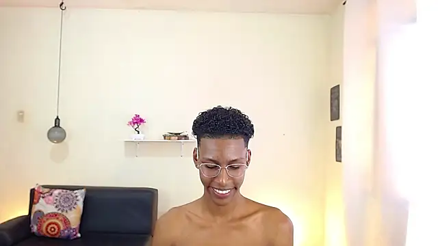 Snapshot of maiki18_ chatting on February 24, 4:58 pm maiki18 online show from February 24, 4:58 pm