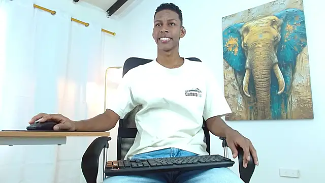 Snapshot of maiki18_ chatting on September 15, 2:06 pm maiki18 online show from September 15, 2:06 pm