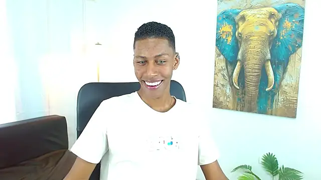 maiki18  online show from December 22, 8:39 pm