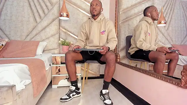 JamesParck online show from March 16, 12:33 pm