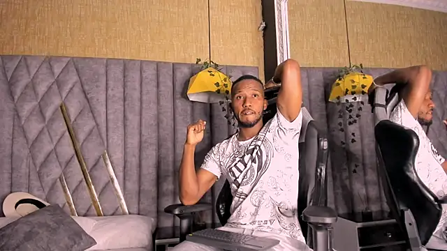 JamesParck online show from March 30, 10:33 pm