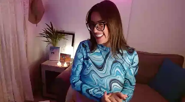 Snapshot of Nicole_white_11 chatting on March 14, 1:37 am Nicole white 11 online show from March 14, 1:37 am