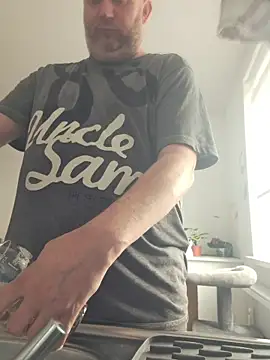 ShyBoy1982 online show from May 4, 10:44 am