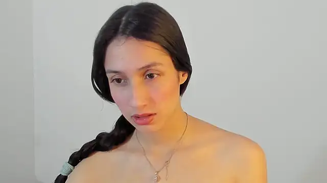 Snapshot of ericbana__ chatting on December 19, 3:18 am ericbana   online show from December 19, 3:18 am