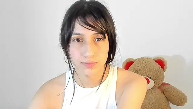 Snapshot of ericbana__ chatting on January 5, 5:20 am ericbana   online show from January 5, 5:20 am