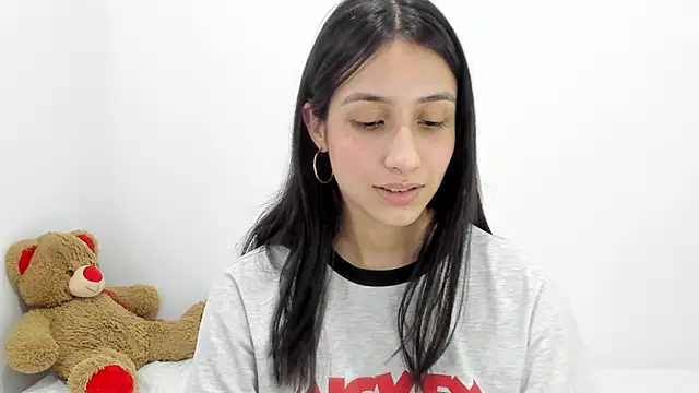 Snapshot of ericbana__ chatting on January 12, 2:45 am ericbana   online show from January 12, 2:45 am