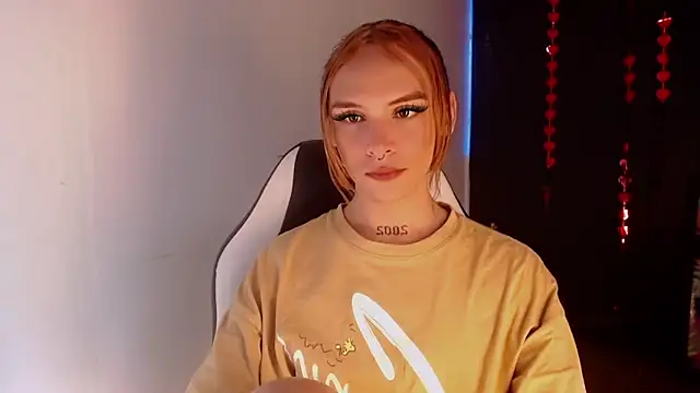 AdharaaMoon online show from February 15, 7:39 pm