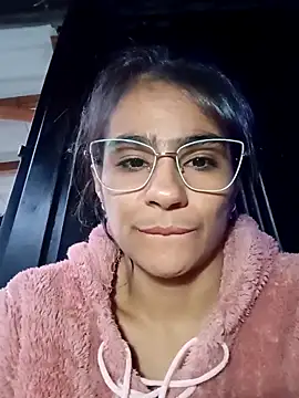 Leslly  online show from April 8, 11:43 am