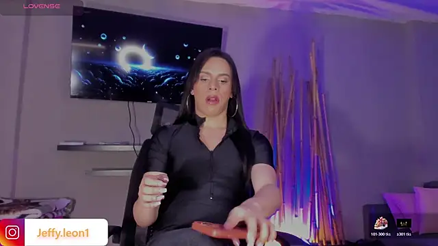 danna v online show from October 19, 4:13 am