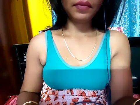 Snapshot of cutesoma2 chatting on February 13, 6:15 pm cutesoma2 online show from February 13, 6:15 pm