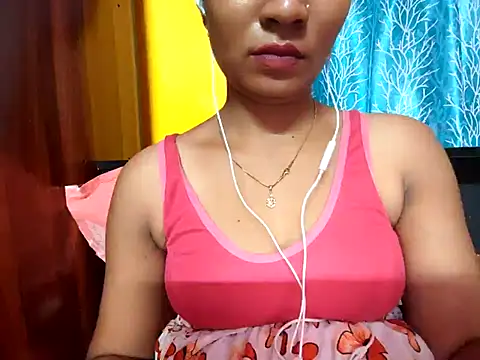 Snapshot of cutesoma2 chatting on June 18, 11:14 am cutesoma2 online show from June 18, 11:14 am