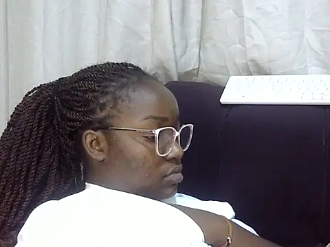 Snapshot of Sexy_racy_rebel_ chatting on February 19, 9:33 pm Sexy racy rebel online show from February 19, 9:33 pm