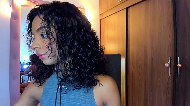 alikahouston4 online show from December 19, 7:59 am