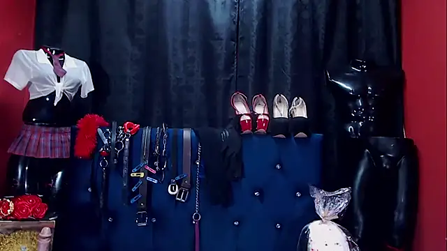 Hannamariana online show from April 7, 1:00 pm