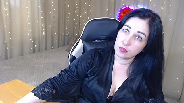 JillStevens online show from February 9, 8:51 am