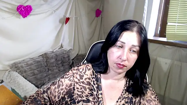 Snapshot of JillStevens chatting on July 7, 3:31 am JillStevens online show from July 7, 3:31 am