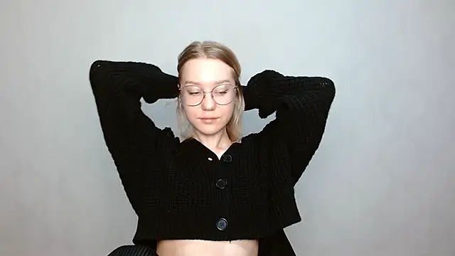 Snapshot of cindi_hot chatting on January 17, 1:24 pm cindi hot online show from January 17, 1:24 pm