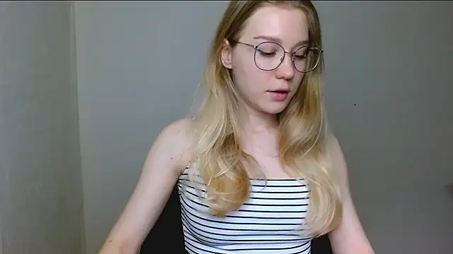 cindi hot online show from December 20, 3:19 pm