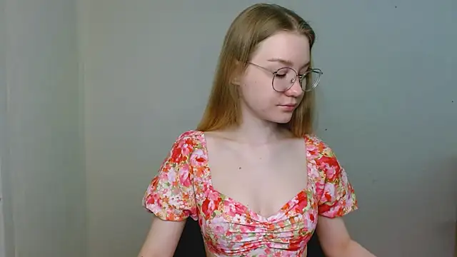 cindi hot online show from March 14, 9:48 am