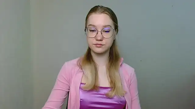 cindi hot online show from March 30, 9:32 am