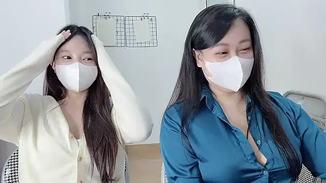 Snapshot of Bamboo_Swetie chatting on January 12, 4:01 pm Bamboo Swetie online show from January 12, 4:01 pm