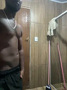 Snapshot of 1bigodinho chatting on April 27, 11:47 pm 1bigodinho online show from April 27, 11:47 pm