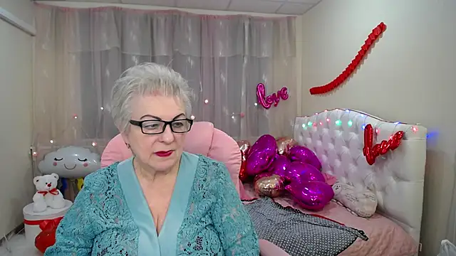 KayleSmoll online show from February 1, 4:46 am