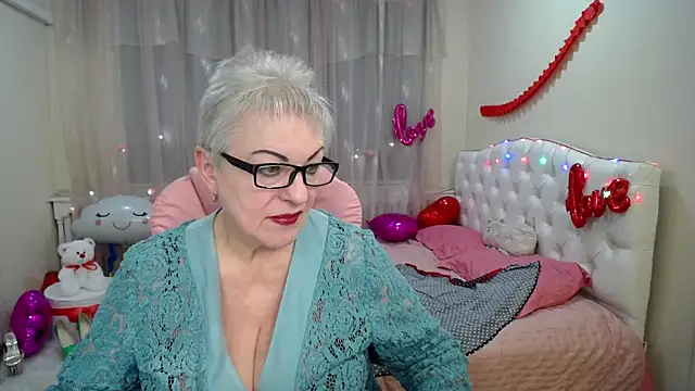 KayleSmoll online show from February 26, 10:42 pm