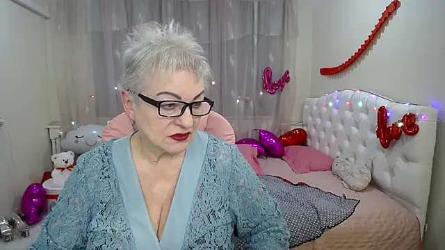 KayleSmoll online show from February 28, 10:50 pm