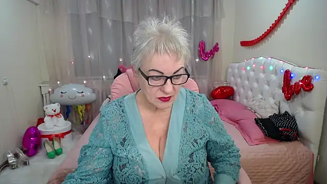 KayleSmoll online show from March 1, 7:15 pm