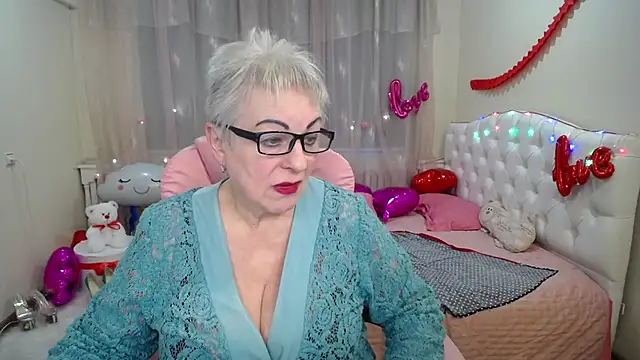 KayleSmoll online show from March 2, 4:50 am