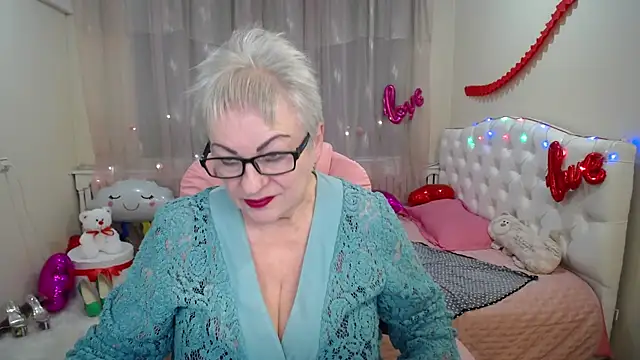 KayleSmoll online show from March 6, 4:52 am