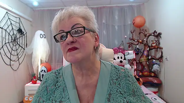 KayleSmoll online show from October 31, 7:48 pm