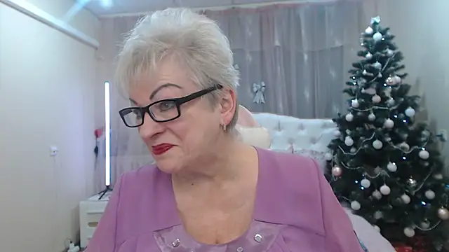 KayleSmoll online show from December 16, 7:52 pm